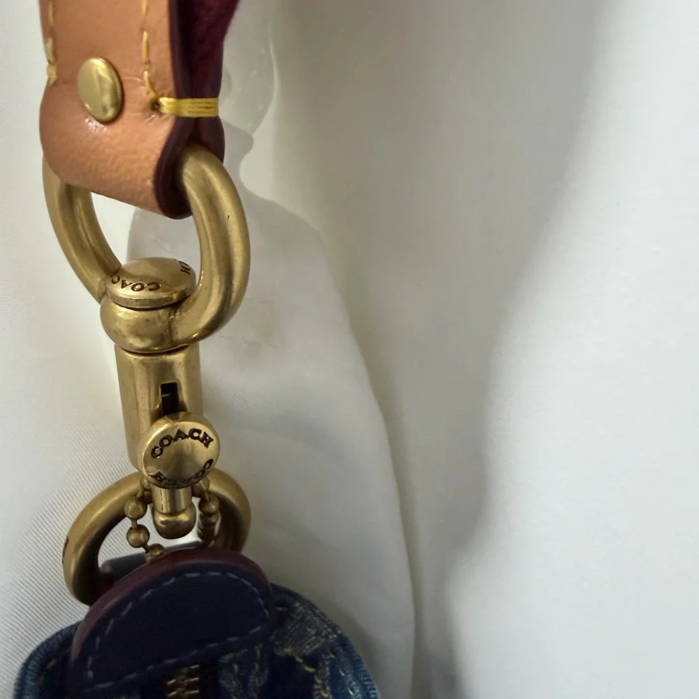 Authentic. Coach Tali bucket bag in Denim and Leather - Picture 7 of 13